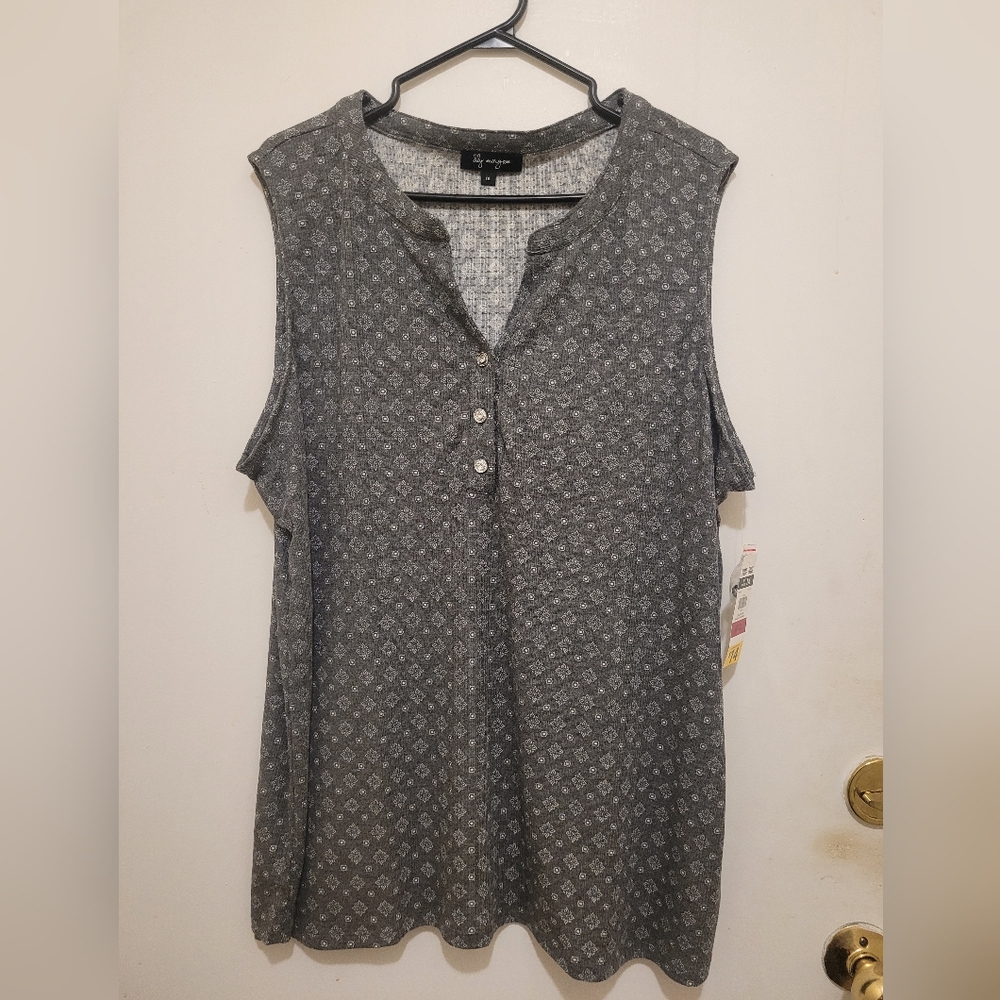 Lily Morgan Sleeveless Henley Top – Size 1X